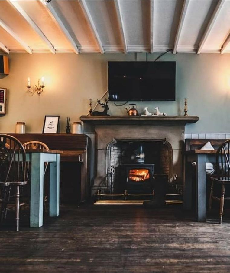 Peak District, The Greyhound Inn, Warslow Circa 1750 Exteriör bild