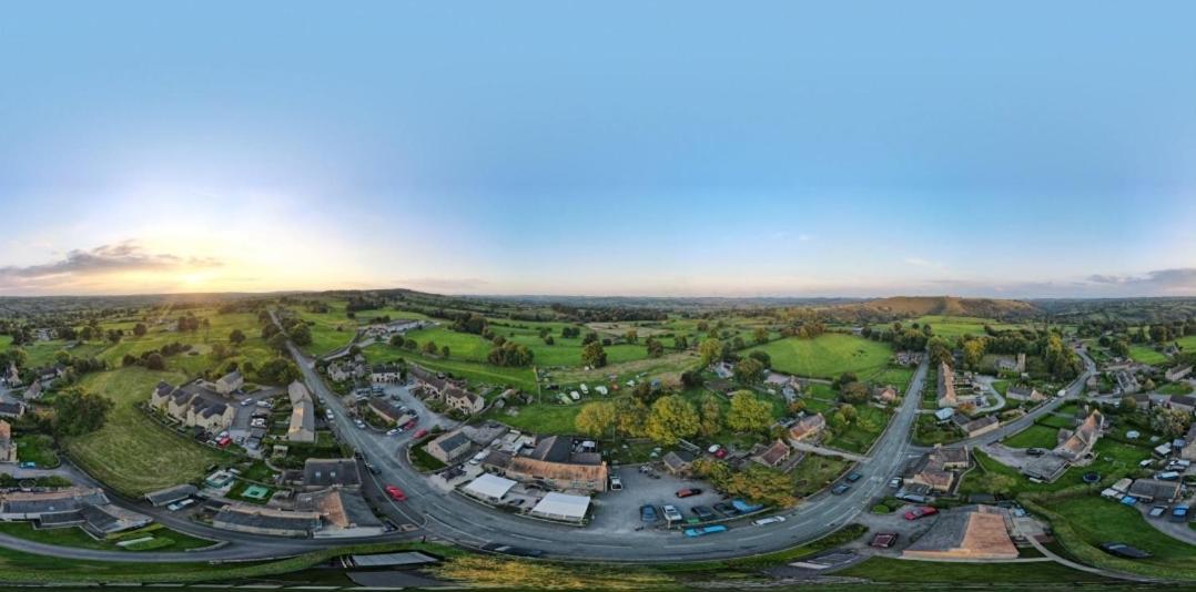 The Greyhound Inn Warslow Exteriör bild