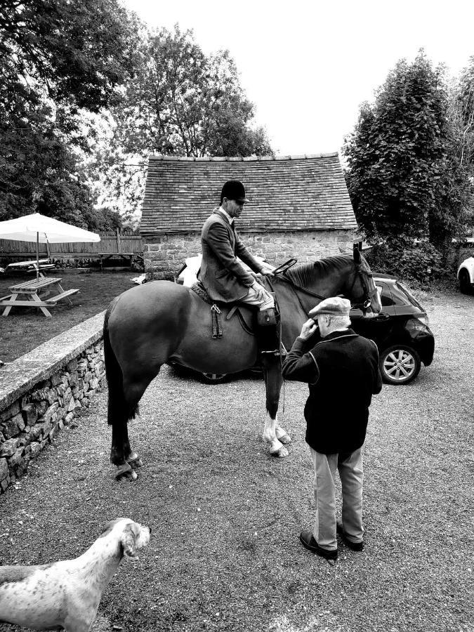 Peak District, The Greyhound Inn, Warslow Circa 1750 Exteriör bild